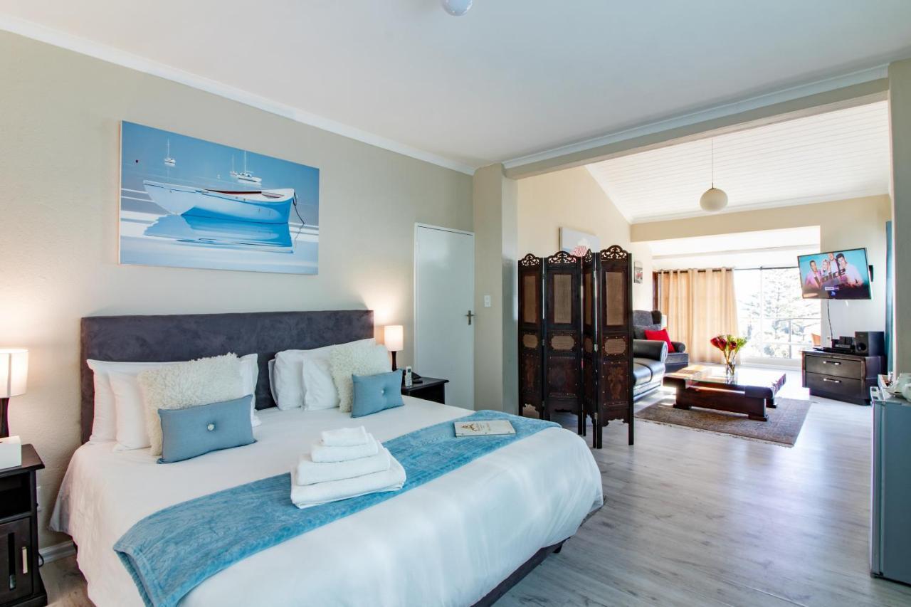 Blaauw Village Guest House Bloubergstrand Exterior photo