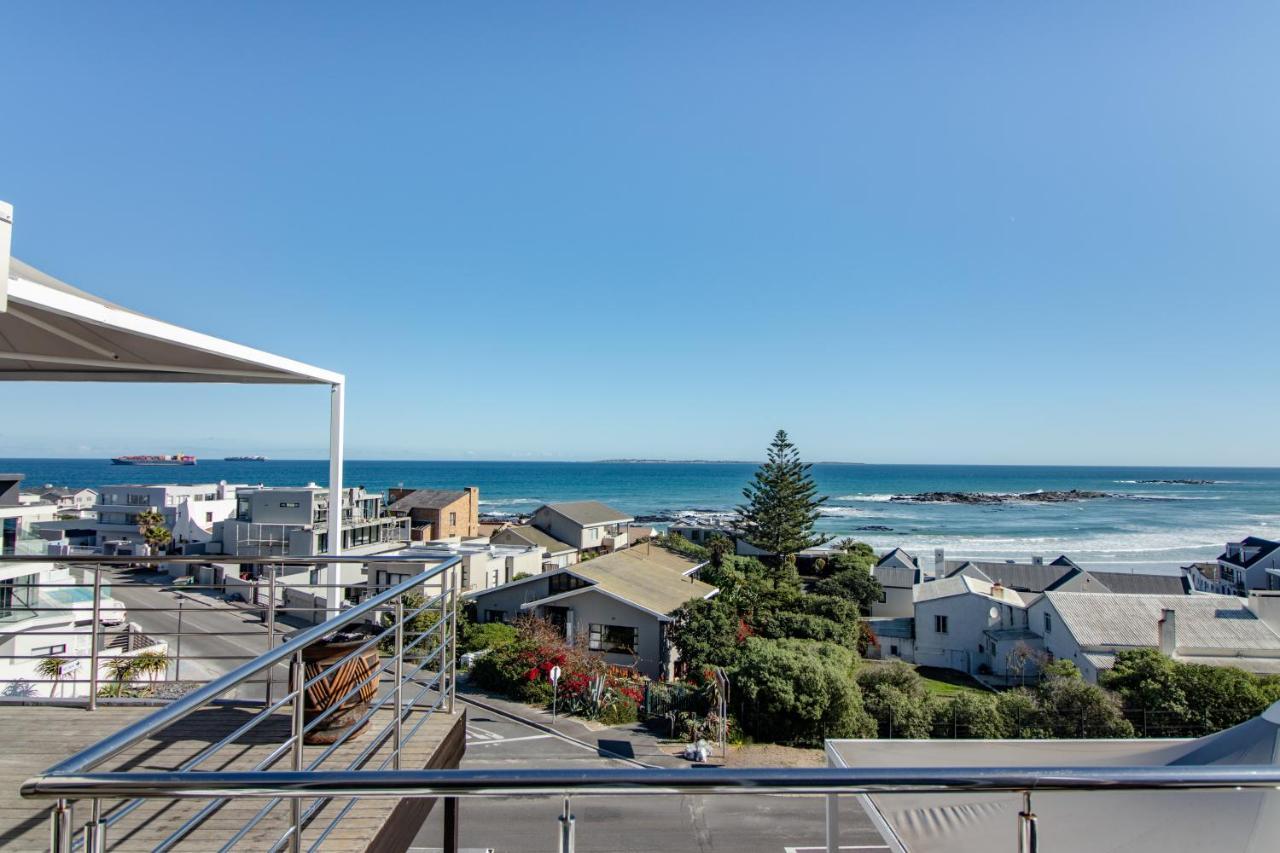 Blaauw Village Guest House Bloubergstrand Exterior photo