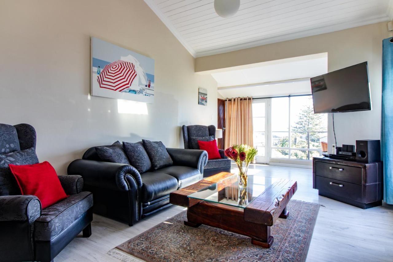 Blaauw Village Guest House Bloubergstrand Exterior photo