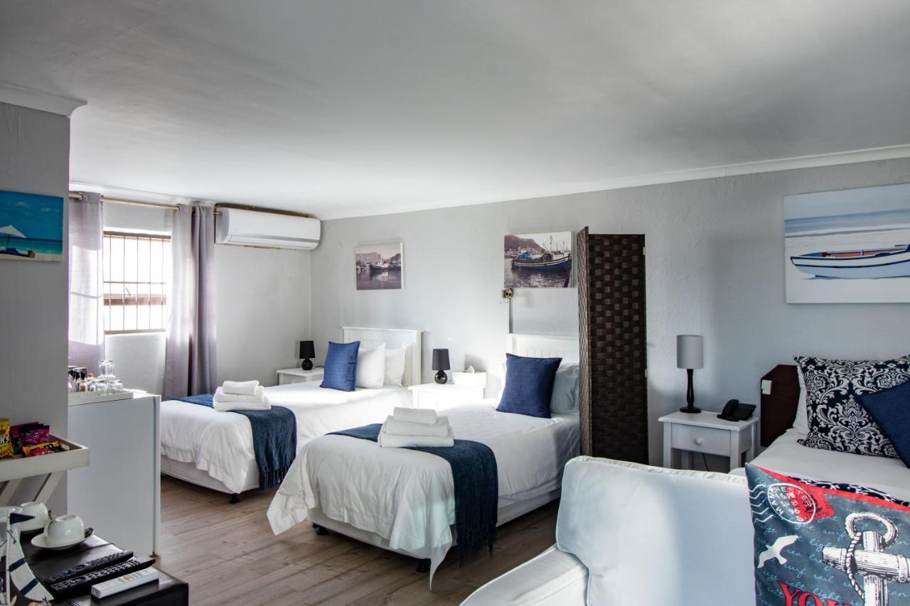 Blaauw Village Guest House Bloubergstrand Exterior photo