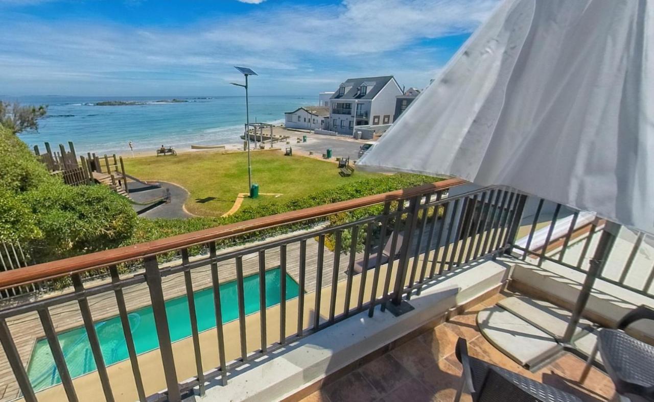 Blaauw Village Guest House Bloubergstrand Exterior photo