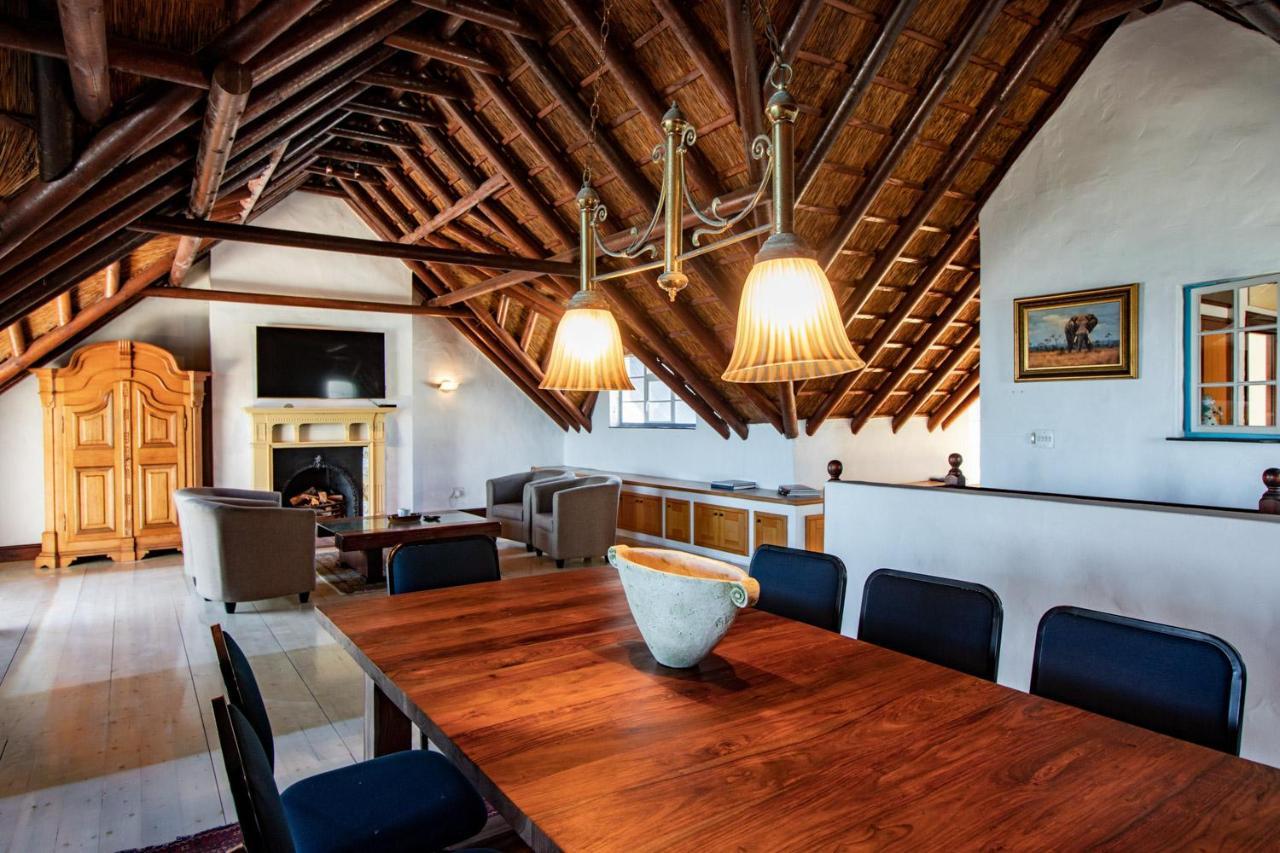 Blaauw Village Guest House Bloubergstrand Exterior photo