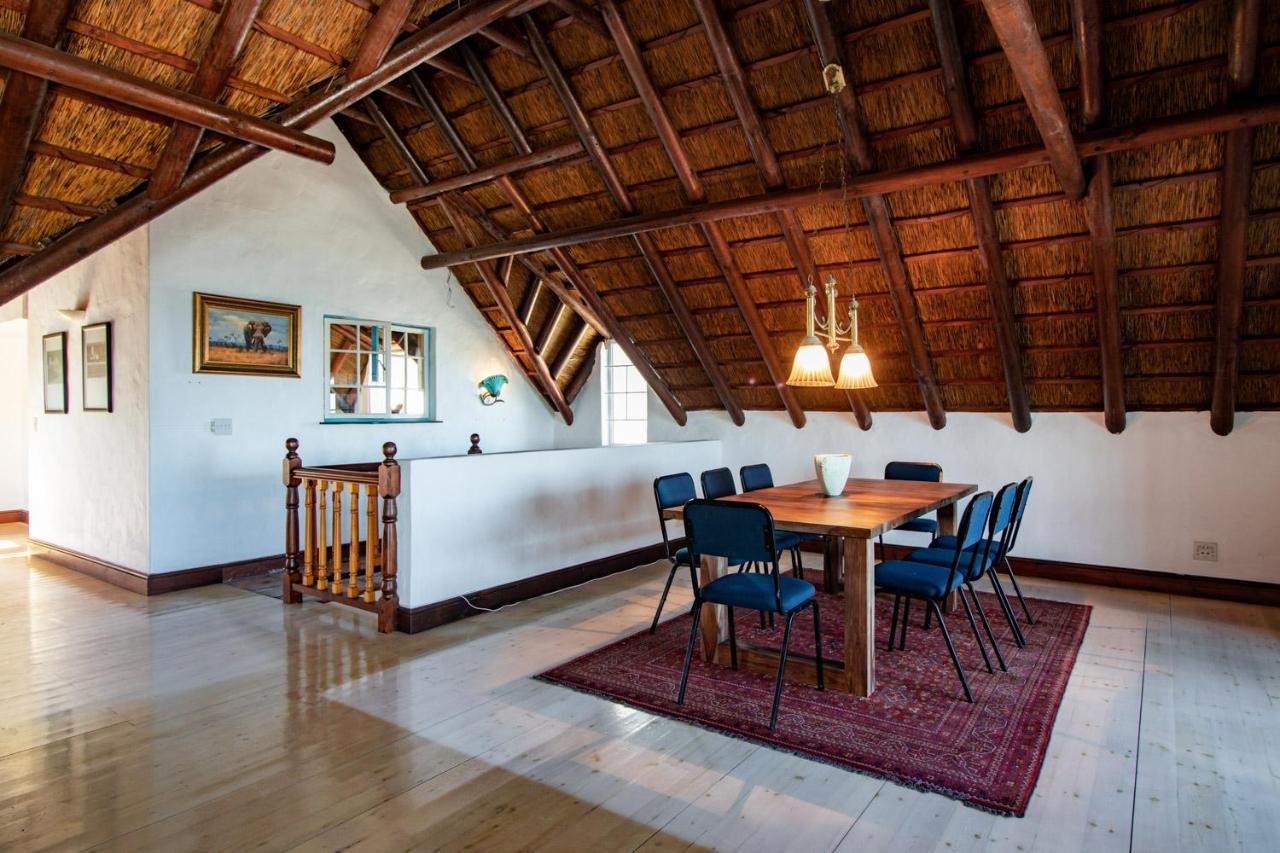 Blaauw Village Guest House Bloubergstrand Exterior photo